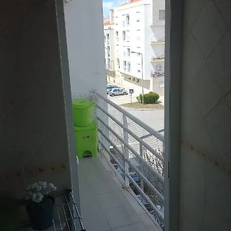 Residential With 3 Bedrooms, Elevator, And Plenty Of Natural Light, Close To Lisbon Διαμέρισμα Montijo
