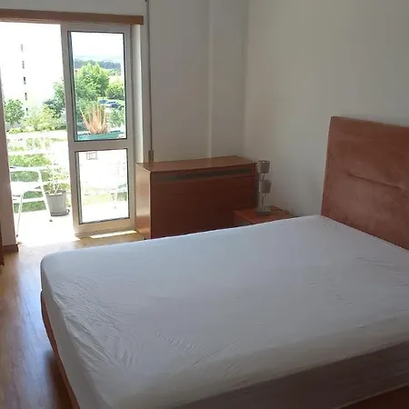 Apartmán Residential With 3 Bedrooms, Elevator, And Plenty Of Natural Light, Close To Lisbon